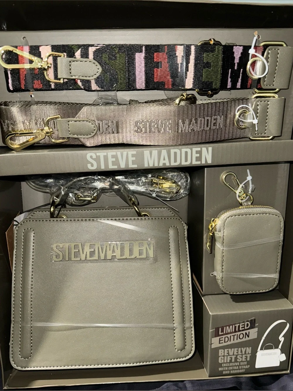 Steve Madden Bevelyn Gift Set